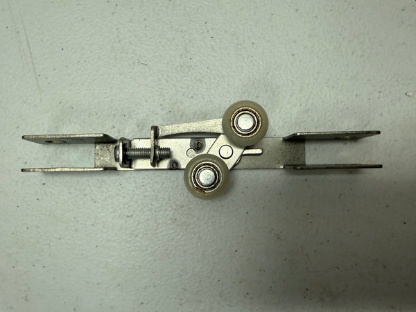 Sliding door roller assembly