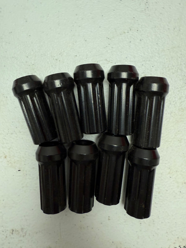 Wheel lug nuts