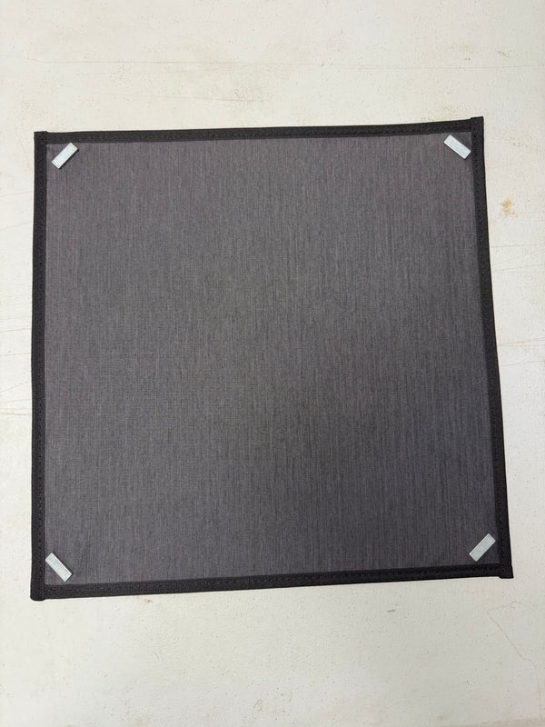 Square fabric magnetic corners